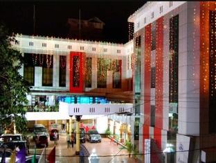 Hotel Kpm Regency Palakkad Esterno foto